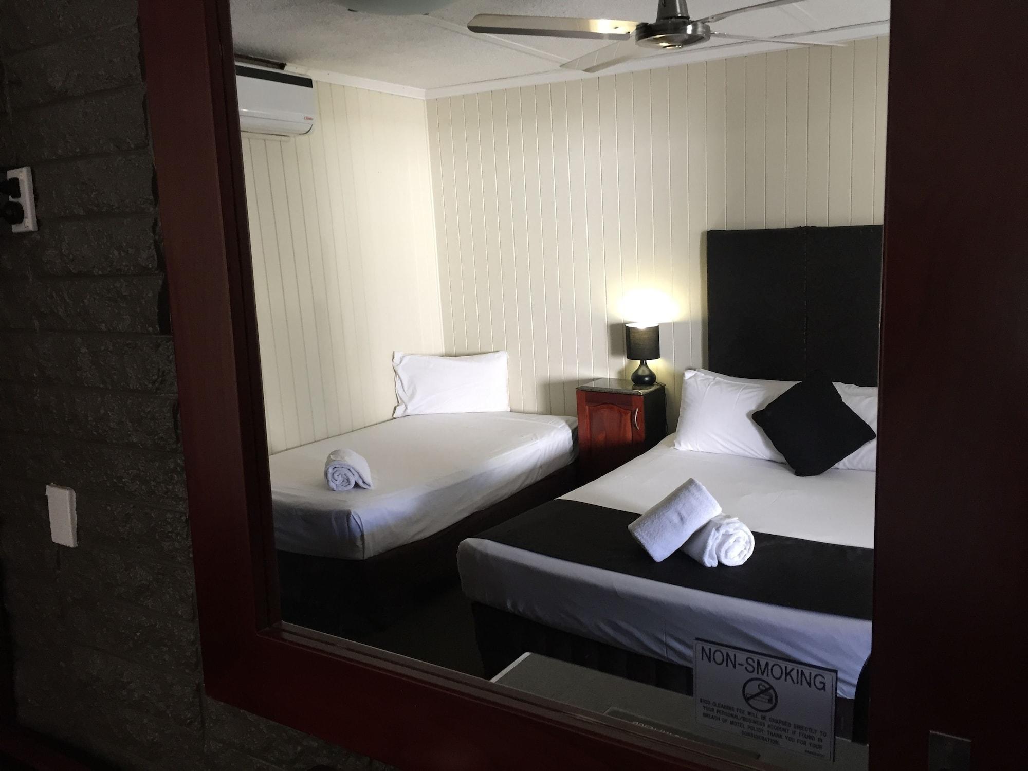 Country Plaza Motor Inn Mackay Eksteriør billede