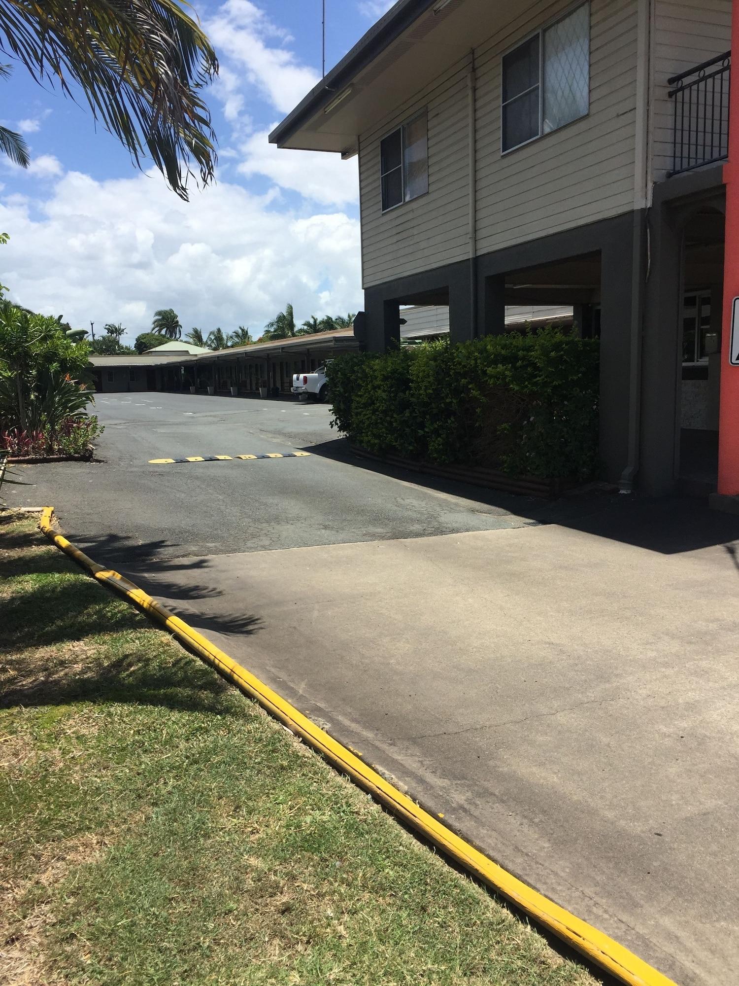 Country Plaza Motor Inn Mackay Eksteriør billede