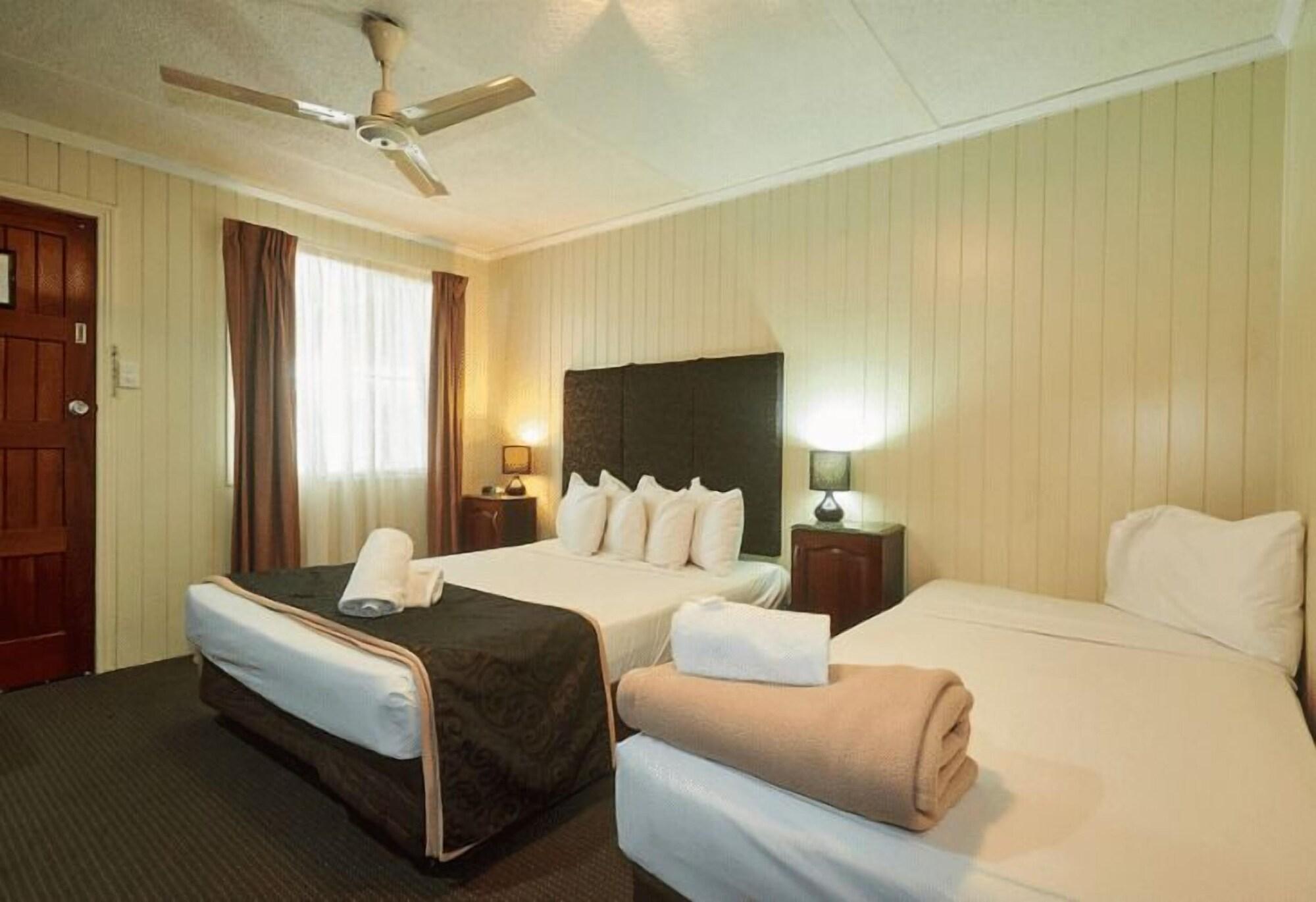 Country Plaza Motor Inn Mackay Eksteriør billede